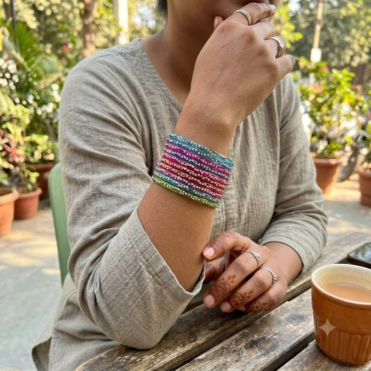 MV1 - Multicolor Sparkling Stone-Studded Glass Bangle