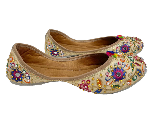 Women Indian Cream Beige Mojari Khussa Jutti Flat Shoes With Embroidery J8
